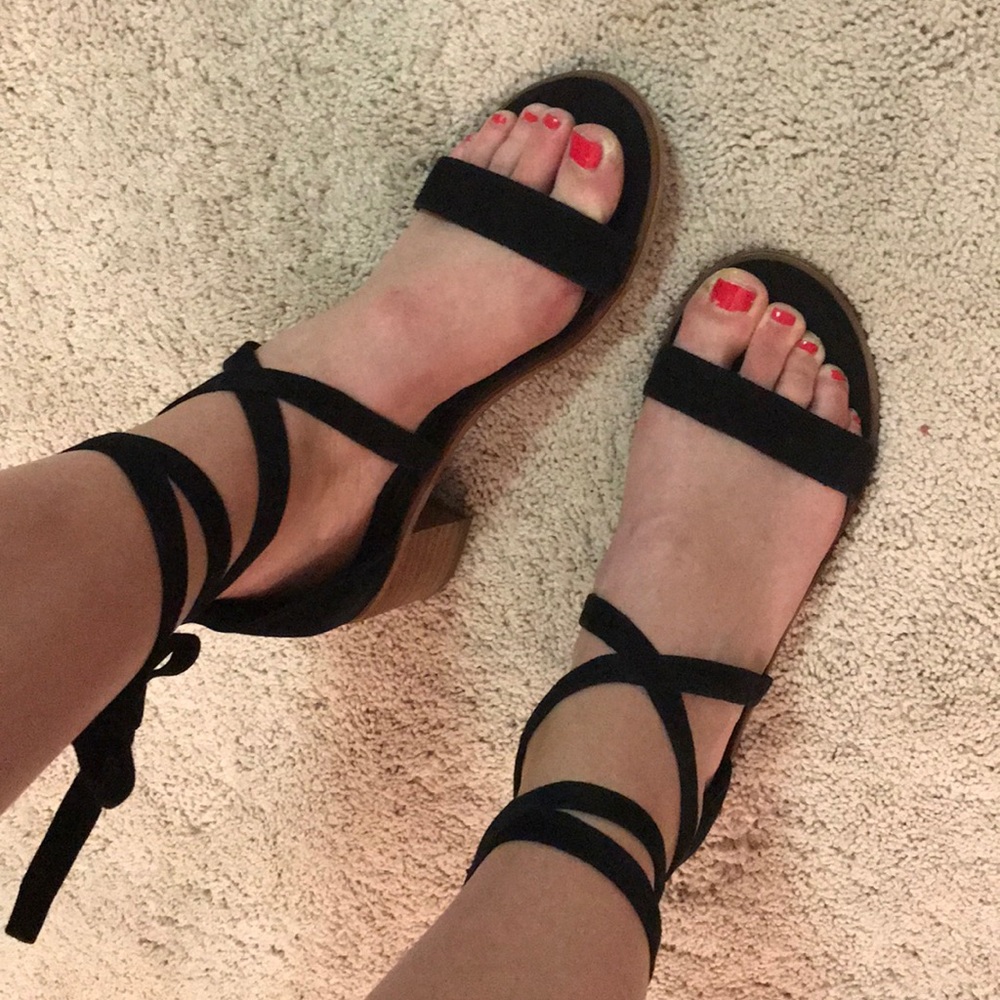 Tie up chunky heels!!!